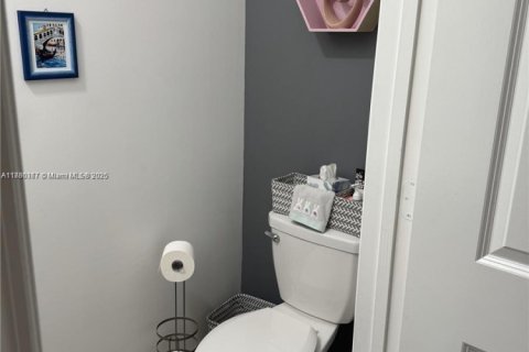 Touwnhouse à vendre à Homestead, Floride: 4 chambres, 179.86 m2 № 2037362 - photo 8