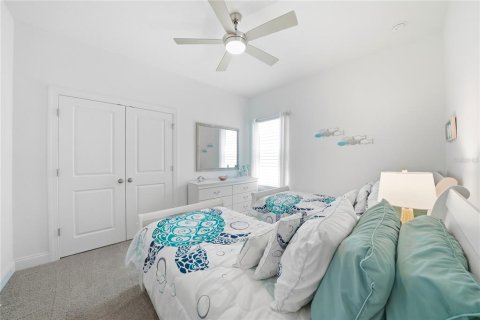 House in Apollo Beach, Florida 4 bedrooms, 186.73 sq.m. № 2148737 - photo 15
