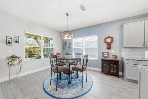 House in Apollo Beach, Florida 4 bedrooms, 186.73 sq.m. № 2148737 - photo 13