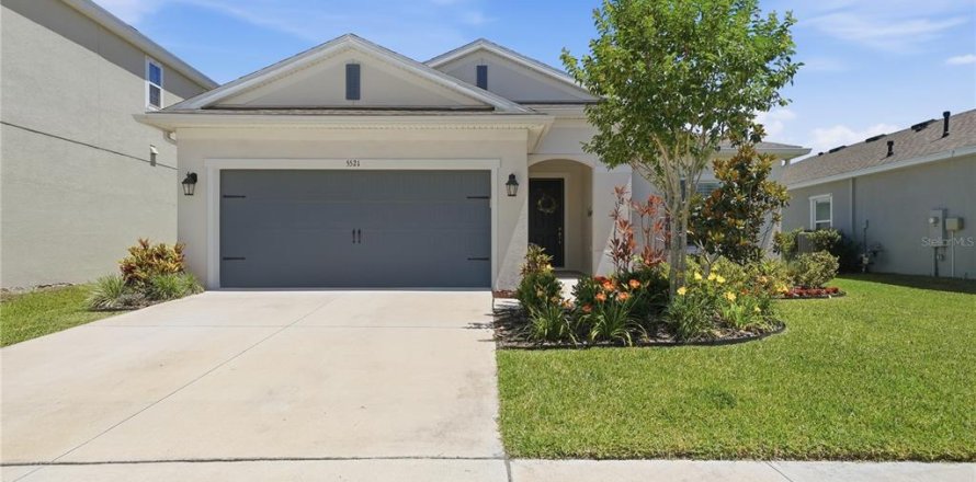 House in Apollo Beach, Florida 4 bedrooms, 186.73 sq.m. № 2148737