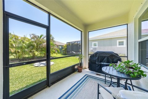 House in Apollo Beach, Florida 4 bedrooms, 186.73 sq.m. № 2148737 - photo 26