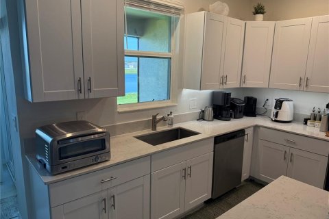 Adosado en alquiler en Parrish, Florida, 4 dormitorios, 229.1 m2 № 1894592 - foto 3