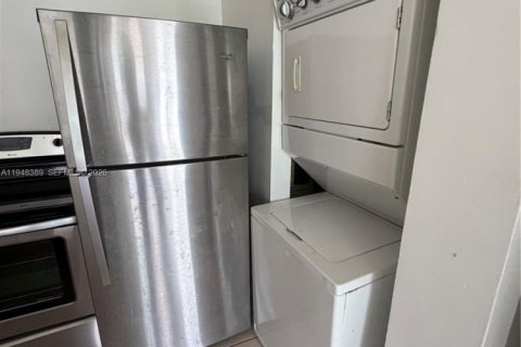 Apartment in Fort Lauderdale, Florida 2 bedrooms, 91.04 sq.m. № 2004381 - photo 2