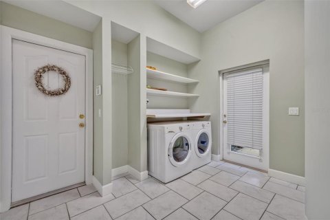 House in Orlando, Florida 4 bedrooms, 303.98 sq.m. № 1786457 - photo 30