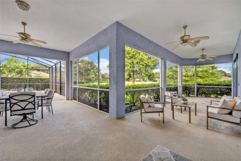 House in Orlando, Florida 4 bedrooms, 303.98 sq.m. № 1786457 - photo 8