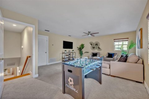 House in Orlando, Florida 4 bedrooms, 303.98 sq.m. № 1786457 - photo 27