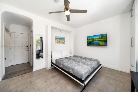 Condominio en alquiler en Miami Beach, Florida, 15.98 m2 № 1938109 - foto 19