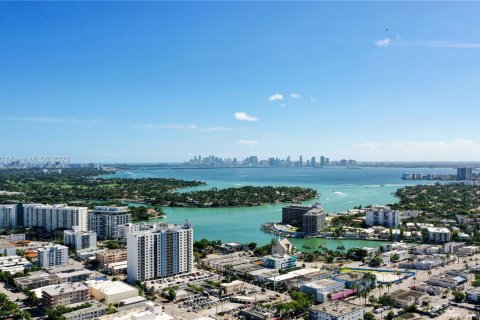 Condo in Miami Beach, Florida  № 1938109 - photo 22