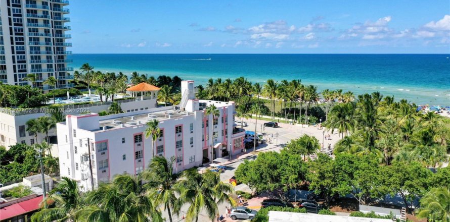 Estudio en el Condominio en Miami Beach, Florida № 1938109