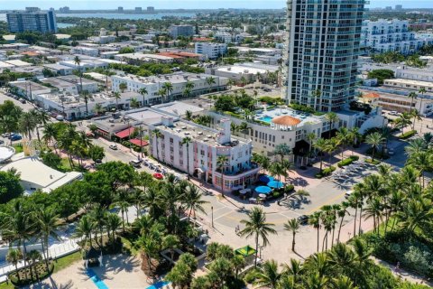 Condo in Miami Beach, Florida  № 1938109 - photo 21