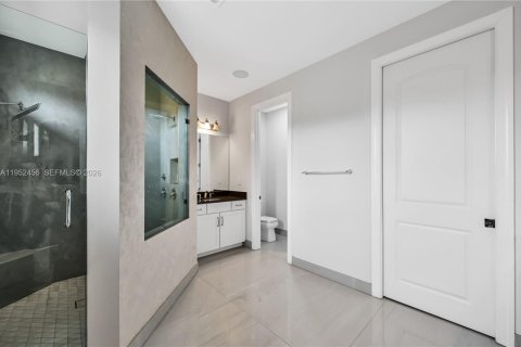 Casa en alquiler en Coral Springs, Florida, 5 dormitorios, 285.86 m2 № 2008011 - foto 20