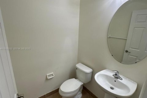 Touwnhouse à louer à Plantation, Floride: 3 chambres, 161.84 m2 № 1987579 - photo 29