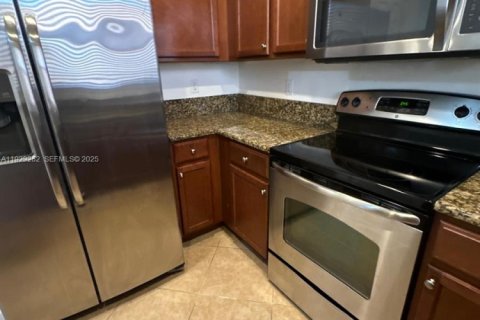 Touwnhouse à louer à Plantation, Floride: 3 chambres, 161.84 m2 № 1987579 - photo 9