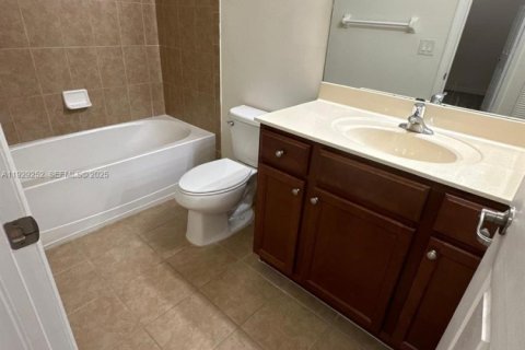 Touwnhouse à louer à Plantation, Floride: 3 chambres, 161.84 m2 № 1987579 - photo 23