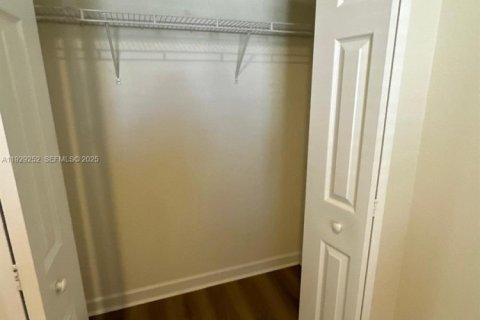 Touwnhouse à louer à Plantation, Floride: 3 chambres, 161.84 m2 № 1987579 - photo 27