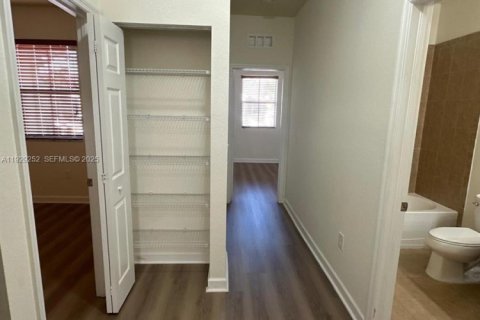 Touwnhouse à louer à Plantation, Floride: 3 chambres, 161.84 m2 № 1987579 - photo 25