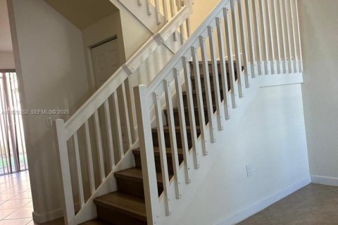 Touwnhouse à louer à Plantation, Floride: 3 chambres, 161.84 m2 № 1987579 - photo 6