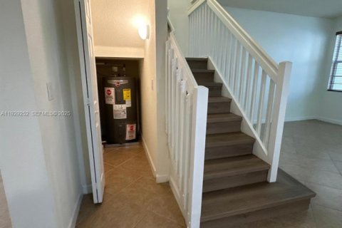 Touwnhouse à louer à Plantation, Floride: 3 chambres, 161.84 m2 № 1987579 - photo 7