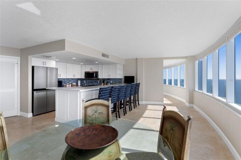 Condo in Daytona Beach Shores, Florida, 3 bedrooms  № 1817272 - photo 23