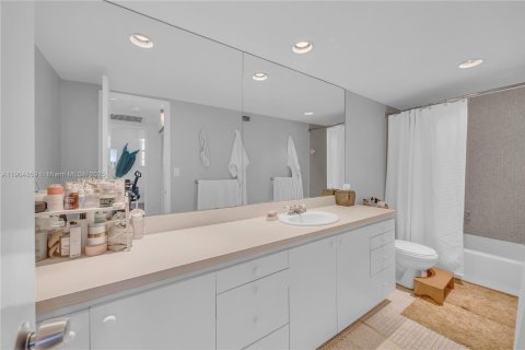 Купить кондоминиум в Корал-Гейблс, Флорида 1 спальня, 81.75м2, № 1956074 - фото 15