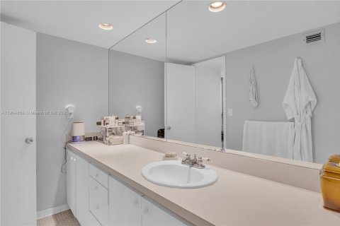 Купить кондоминиум в Корал-Гейблс, Флорида 1 спальня, 81.75м2, № 1956074 - фото 14