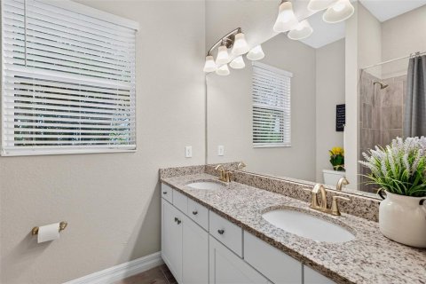 House in Bradenton, Florida 4 bedrooms, 212.47 sq.m. № 2199463 - photo 22