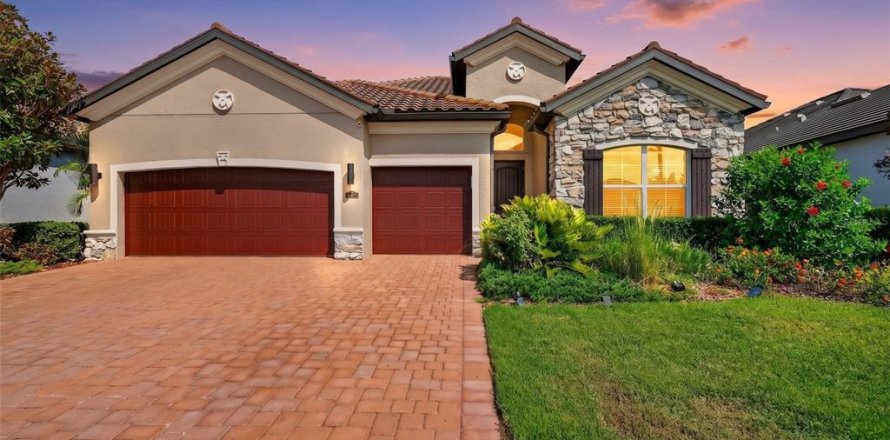 House in Bradenton, Florida 4 bedrooms, 212.47 sq.m. № 2199463
