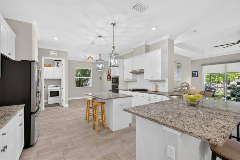 House in Bradenton, Florida 4 bedrooms, 212.47 sq.m. № 2199463 - photo 12