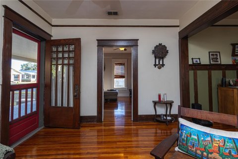 House in Tampa, Florida 3 bedrooms, 124.4 sq.m. № 2151091 - photo 9