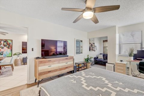 Condo in Clearwater, Florida, 2 bedrooms  № 2369366 - photo 24