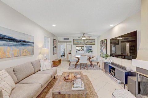 Condo in Clearwater, Florida, 2 bedrooms  № 2369366 - photo 14