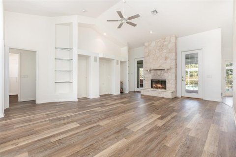 House in Englewood, Florida 4 bedrooms, 285.21 sq.m. № 1578184 - photo 3