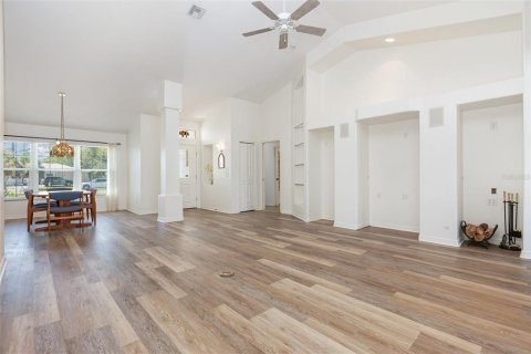 House in Englewood, Florida 4 bedrooms, 285.21 sq.m. № 1578184 - photo 6