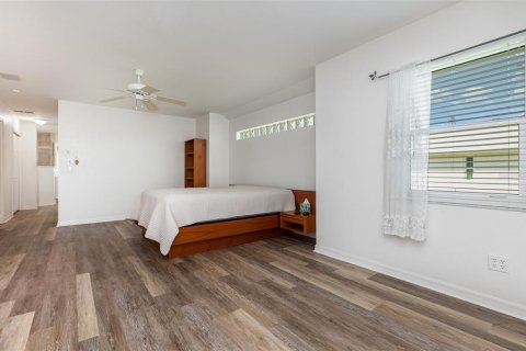 House in Englewood, Florida 4 bedrooms, 285.21 sq.m. № 1578184 - photo 12