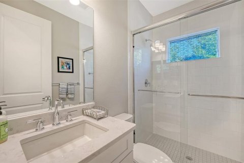 House in Sarasota, Florida 3 bedrooms, 216.83 sq.m. № 2093934 - photo 28