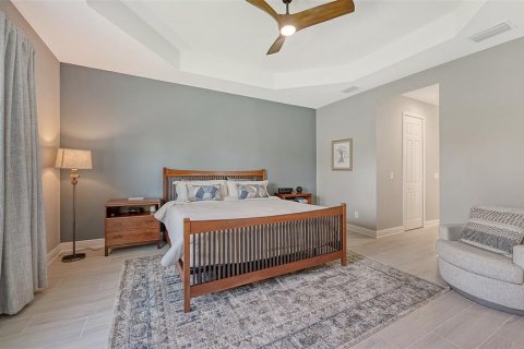 House in Sarasota, Florida 3 bedrooms, 216.83 sq.m. № 2093934 - photo 7
