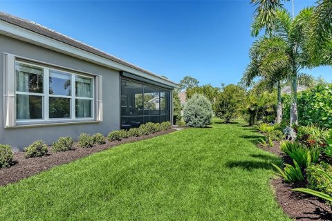 House in Sarasota, Florida 3 bedrooms, 216.83 sq.m. № 2093934 - photo 10