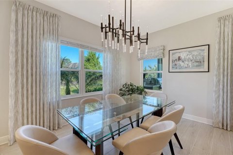 House in Sarasota, Florida 3 bedrooms, 216.83 sq.m. № 2093934 - photo 17