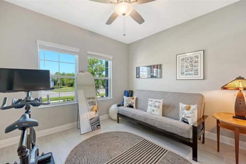 House in Sarasota, Florida 3 bedrooms, 216.83 sq.m. № 2093934 - photo 13