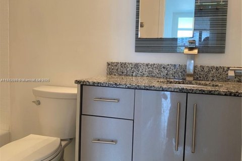 Снять в аренду кондоминиум в Халландейл-Бич, Флорида 1 спальня, 85.01м2, № 2028151 - фото 4