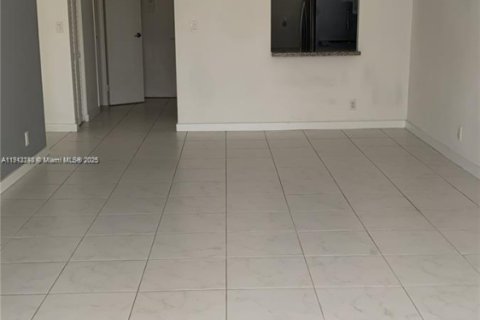 Снять в аренду кондоминиум в Халландейл-Бич, Флорида 1 спальня, 85.01м2, № 2028151 - фото 8