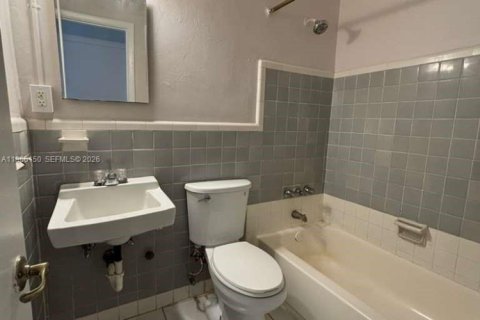 Villa ou maison à louer à Opa-locka, Floride: 1 chambre, 46.45 m2 № 2027784 - photo 11