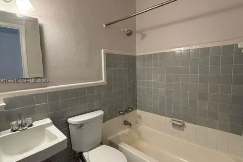 Villa ou maison à louer à Opa-locka, Floride: 1 chambre, 46.45 m2 № 2027784 - photo 10