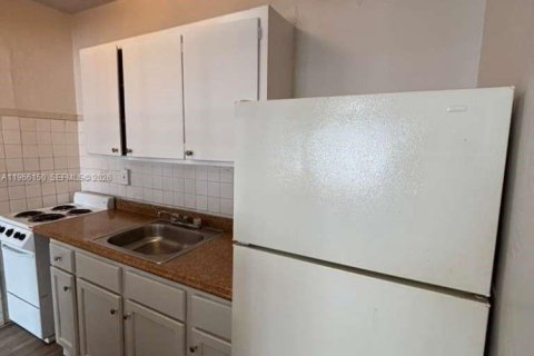 Villa ou maison à louer à Opa-locka, Floride: 1 chambre, 46.45 m2 № 2027784 - photo 4