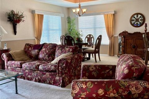 House in Summerfield, Florida 3 bedrooms, 152.08 sq.m. № 2421634 - photo 6