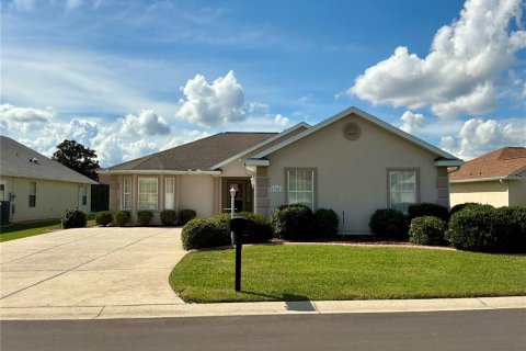 House in Summerfield, Florida 3 bedrooms, 152.08 sq.m. № 2421634 - photo 2