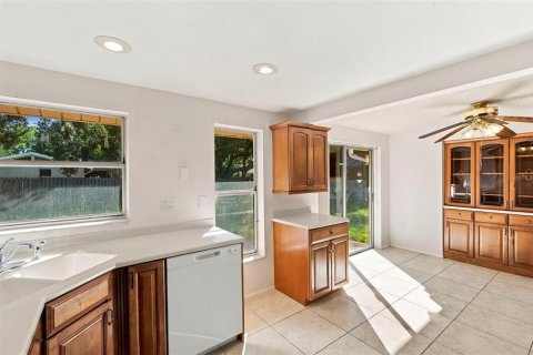 Villa ou maison à louer à Safety Harbor, Floride: 3 chambres, 112.6 m2 № 2432619 - photo 10