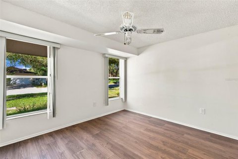Villa ou maison à louer à Safety Harbor, Floride: 3 chambres, 112.6 m2 № 2432619 - photo 17