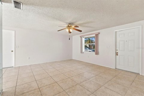 Villa ou maison à louer à Safety Harbor, Floride: 3 chambres, 112.6 m2 № 2432619 - photo 5