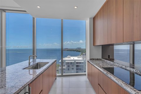 Copropriété à louer à Miami, Floride: 3 chambres, 196.49 m2 № 2188716 - photo 9